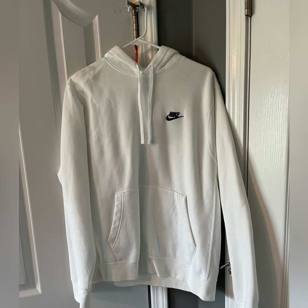 White NIKE hoodie